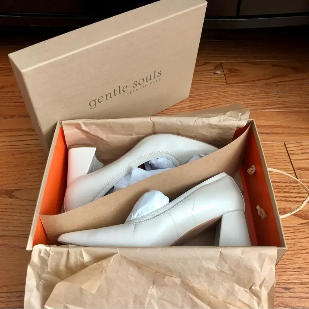 Gentle Souls by Kenneth Cole Dionne Pointed Toe Pumps White Stone Women's 7.5M